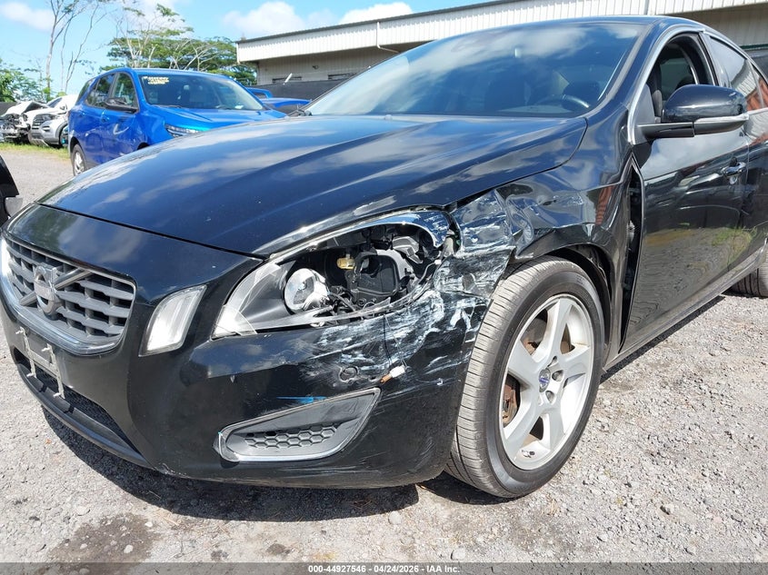 2012 Volvo S60 VIN YV1622FS8C2041214 IAAI salvage auction — LEFT & RIGHT, Salvage Title, sold $25 on 2026-08-11 (photo 6)