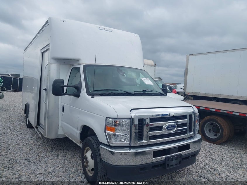 2024 Ford E-450 VIN 1FDXE4FN1RDD02439 IAAI salvage auction — SIDE, Salvage (Oklahoma), sold $20,050 on 2026-09-09 (photo 1)