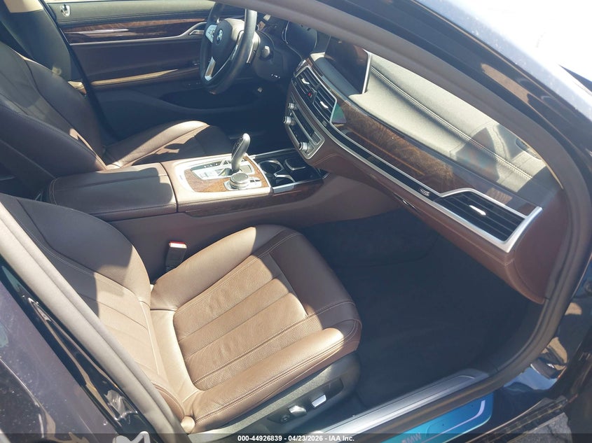 2019 BMW 7er VIN WBA7E2C56KB217785 IAAI salvage auction — FRONT END, Salvage Title, sold $11,100 on 2026-07-06 (photo 5)