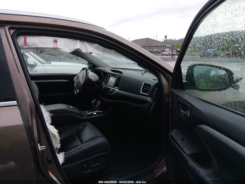 2018 Toyota Highlander VIN 5TDJZRFH7JS866546 IAAI salvage auction — FRONT END, Salvage (West Virginia), sold $5,950 on 2026-07-23 (photo 5)