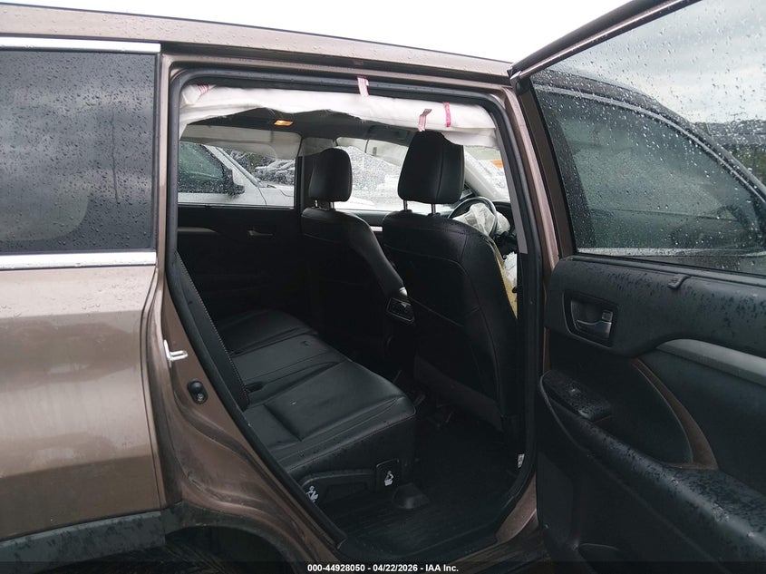 2018 Toyota Highlander VIN 5TDJZRFH7JS866546 IAAI salvage auction — FRONT END, Salvage (West Virginia), sold $5,950 on 2026-07-23 (photo 8)