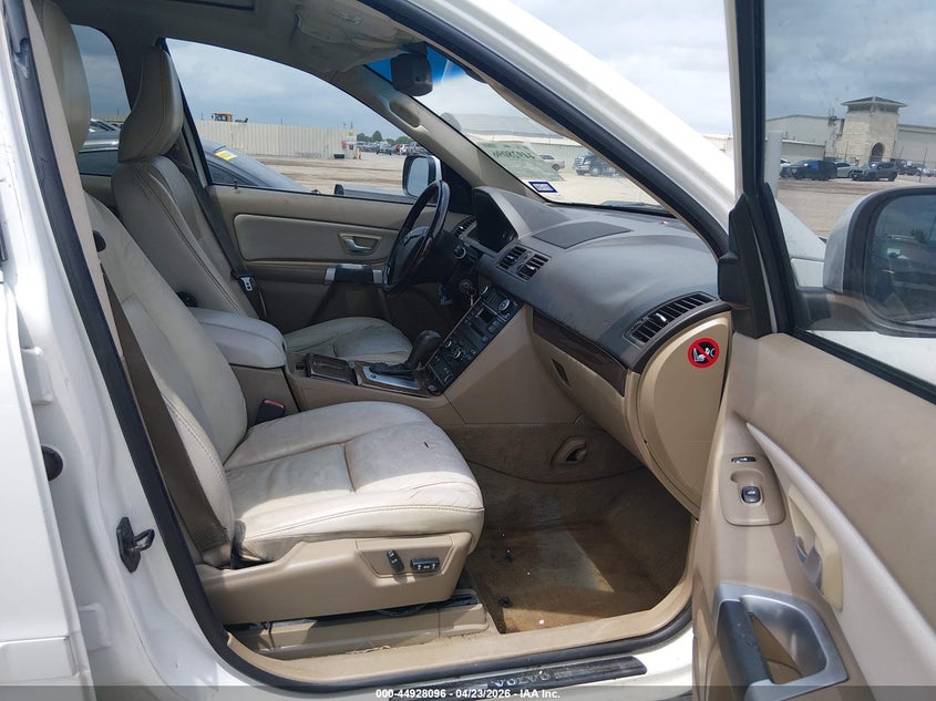 2011 Volvo Xc90 VIN YV4952CY6B1595890 IAAI salvage auction — SIDE, Salvage (Texas), sold $525 on 2026-07-27 (photo 5)