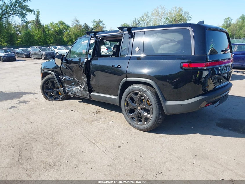 2026 Rivian R1S VIN 7PDSGBBP9TN090825 IAAI salvage auction — LEFT & RIGHT, Salvage Title, sold $9,200 on 2026-09-10 (photo 3)