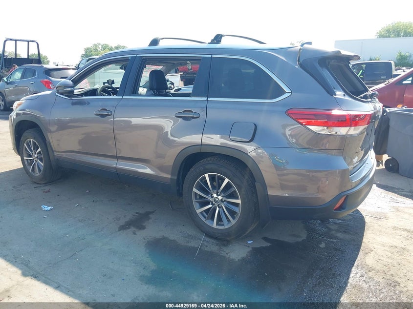 2019 Toyota Highlander VIN 5TDJZRFH6KS581337 IAAI salvage auction — REPOSSESSION, Salvage Title, sold $11,225 on 2026-07-13 (photo 3)