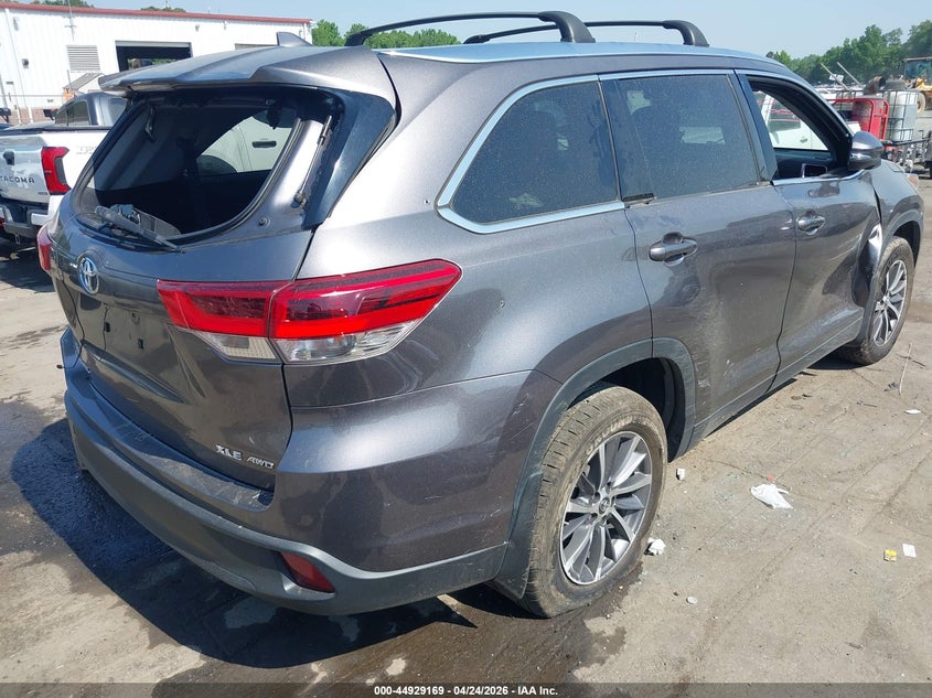 2019 Toyota Highlander VIN 5TDJZRFH6KS581337 IAAI salvage auction — REPOSSESSION, Salvage Title, sold $11,225 on 2026-07-13 (photo 4)