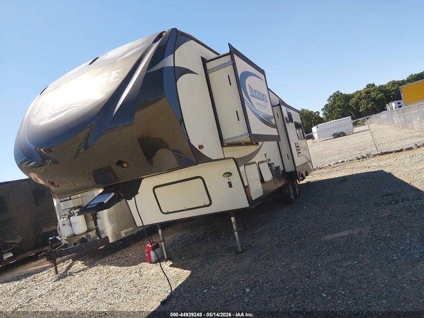 2015 Heartland Elkridge VIN 5SFRG3126FE290063 IAAI salvage auction — WATER/FLOOD, Salvage (North Carolina), sold $3,050 on 2026-07-06 (photo 2)