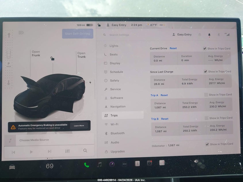2026 Tesla Model y VIN 7SAYGDED1TA664458 IAAI salvage auction — SIDE, Salvage Title, sold $17,600 on 2026-07-29 (photo 7)