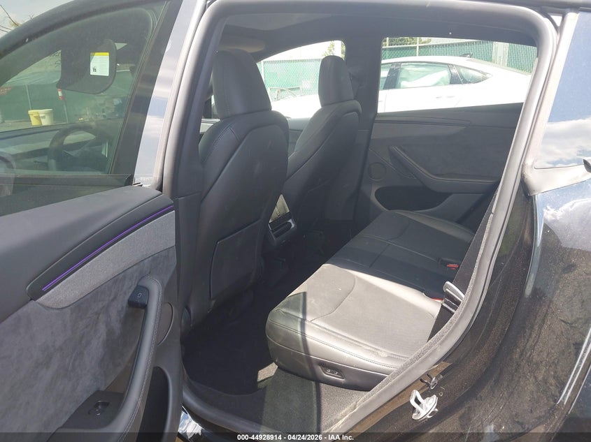 2026 Tesla Model y VIN 7SAYGDED1TA664458 IAAI salvage auction — SIDE, Salvage Title, sold $17,600 on 2026-07-29 (photo 8)