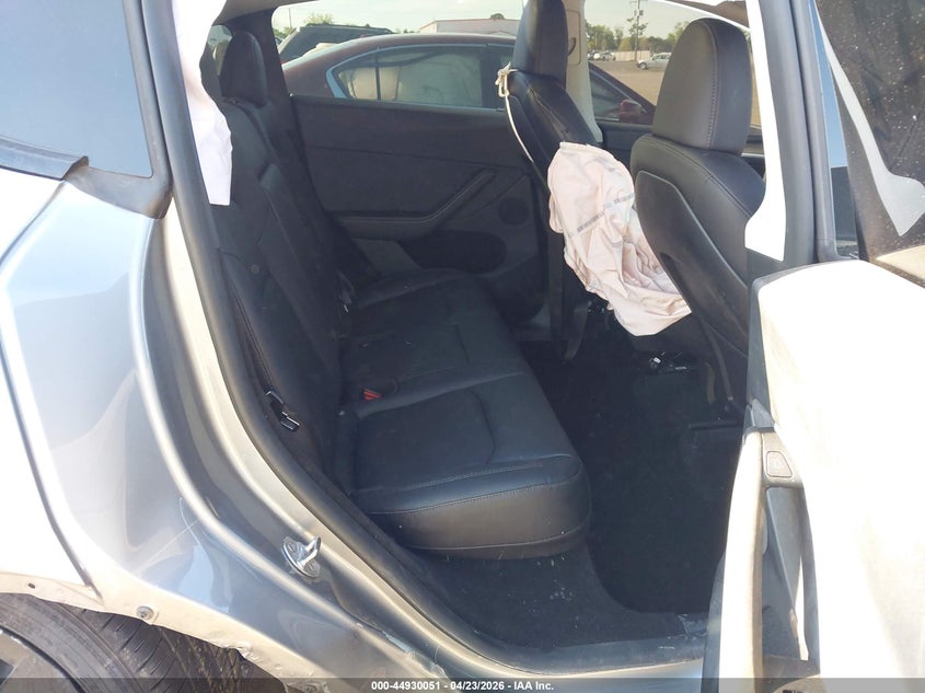 2024 Tesla Model y VIN 7SAYGDEE8RA299293 IAAI salvage auction — SIDE, Salvage Title, sold $11,200 on 2026-07-22 (photo 8)