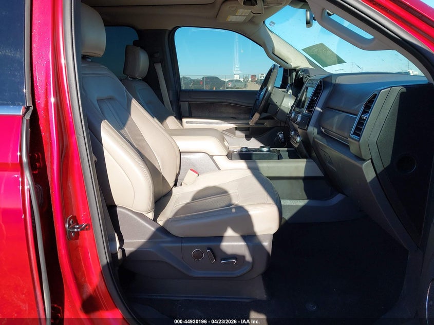 2019 Ford Expedition VIN 1FMJK2AT2KEA40035 IAAI salvage auction — HAIL, Original (Texas), sold $8,300 on 2026-07-29 (photo 5)
