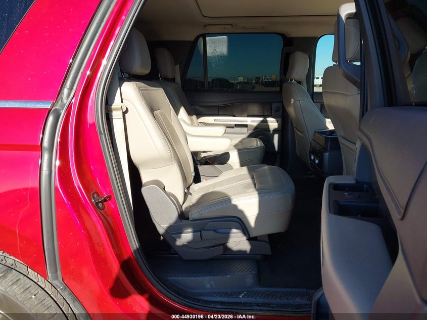 2019 Ford Expedition VIN 1FMJK2AT2KEA40035 IAAI salvage auction — HAIL, Original (Texas), sold $8,300 on 2026-07-29 (photo 8)