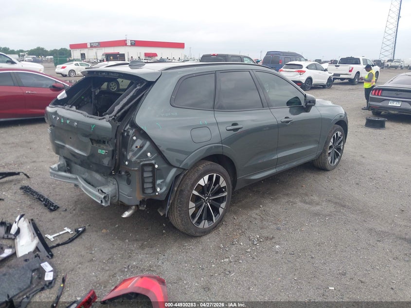2026 Volvo Xc60 VIN YV4M12RC9T1372522 IAAI salvage auction — REAR END, Salvage Title, sold $23,200 on 2026-07-13 (photo 4)