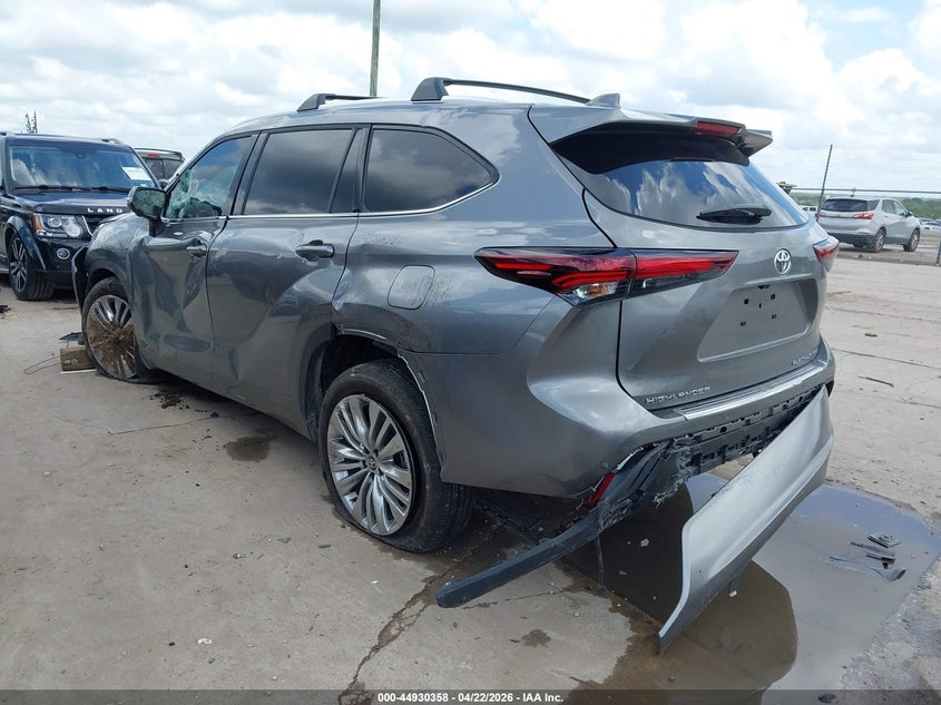 2026 Toyota Highlander VIN 5TDKDRBH7TS599159 IAAI salvage auction — FRONT & REAR, Original (Texas), sold $19,150 on 2026-07-14 (photo 3)