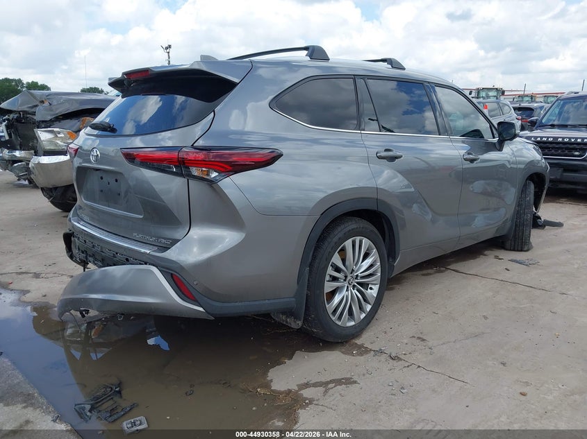 2026 Toyota Highlander VIN 5TDKDRBH7TS599159 IAAI salvage auction — FRONT & REAR, Original (Texas), sold $19,150 on 2026-07-14 (photo 4)