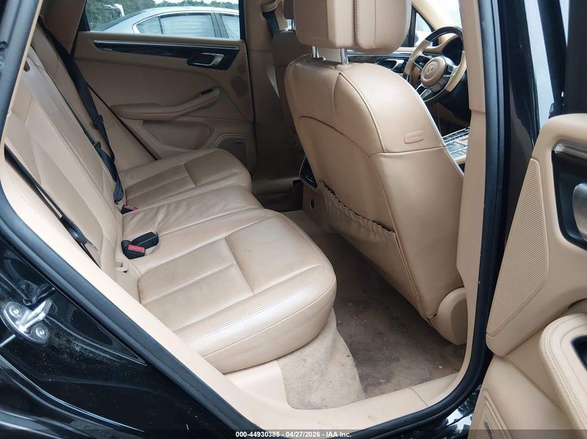2017 Porsche Macan VIN WP1AB2A54HLB20543 IAAI salvage auction — FRONT END, Salvage Title, sold $7,500 on 2026-08-11 (photo 8)