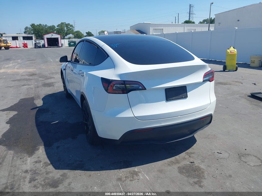 2021 Tesla Model y VIN 5YJYGDED2MF174998 IAAI salvage auction — FRONT END, Salvage Title, sold $7,525 on 2026-08-24 (photo 3)