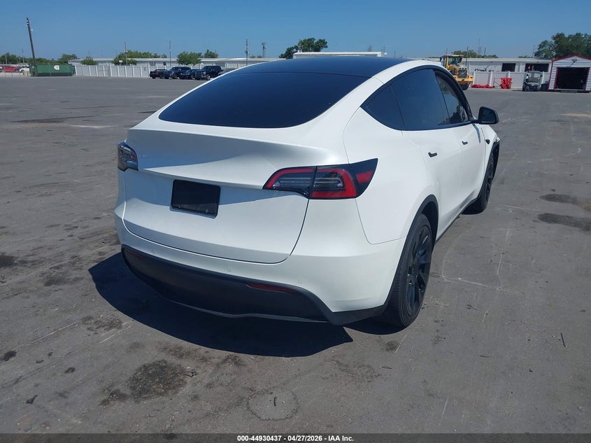 2021 Tesla Model y VIN 5YJYGDED2MF174998 IAAI salvage auction — FRONT END, Salvage Title, sold $7,525 on 2026-08-24 (photo 4)