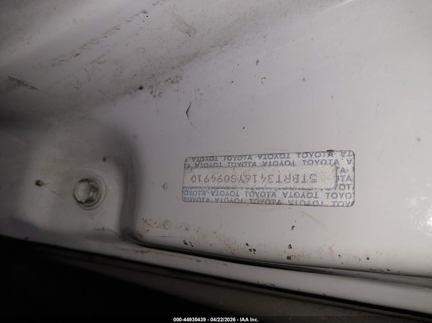 2003 Toyota Tundra VIN 5TBRT34163S376666 IAAI salvage auction — SIDE, Salvage (Oregon), sold $850 on 2026-07-08 (photo 9)