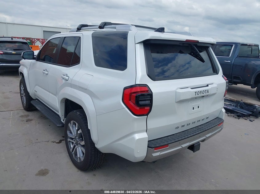 2026 Toyota 4runner VIN JTEVA5BR0T5082875 IAAI salvage auction — FRONT END, Salvage Title, sold $32,300 on 2026-08-01 (photo 3)