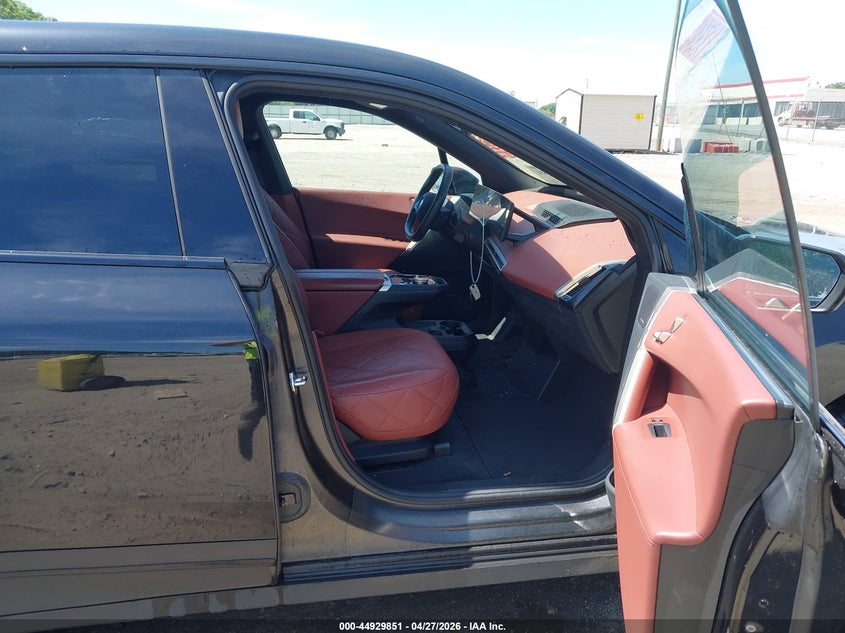 2024 BMW Ix VIN WB523CF03RCP30422 IAAI salvage auction — REAR END, Salvage Title, sold $27,500 on 2026-07-17 (photo 5)