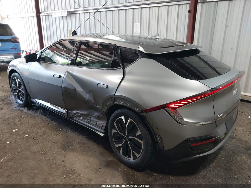 2023 Kia Ev6 VIN KNDC44LA1P5116995 IAAI salvage auction — SIDE, Salvage Title, sold $11,400 on 2026-08-15 (photo 6)