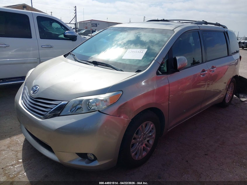 2015 Toyota Sienna VIN 5TDYK3DC3FS530956 IAAI salvage auction — REAR END, Salvage Title, sold $2,325 on 2026-07-28 (photo 2)