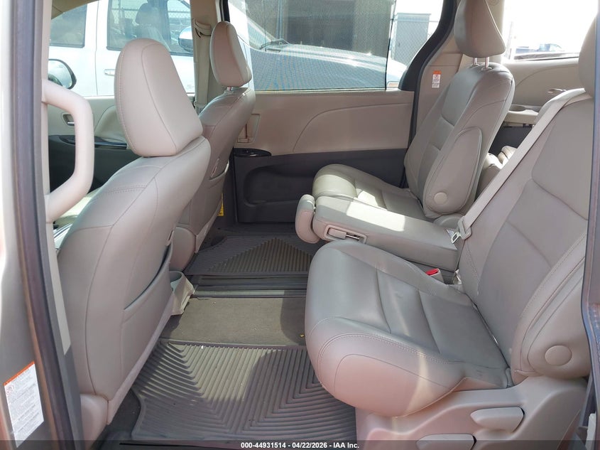 2015 Toyota Sienna VIN 5TDYK3DC3FS530956 IAAI salvage auction — REAR END, Salvage Title, sold $2,325 on 2026-07-28 (photo 8)