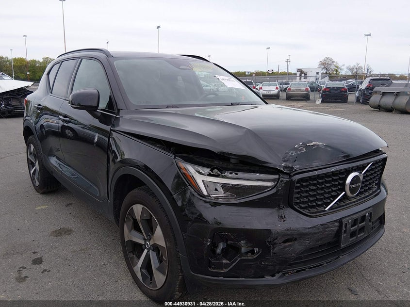 2024 Volvo Xc40 VIN YV4L12UK1R2311095 IAAI salvage auction — FRONT END, Salvage Title, sold $11,300 on 2026-10-05 (photo 1)