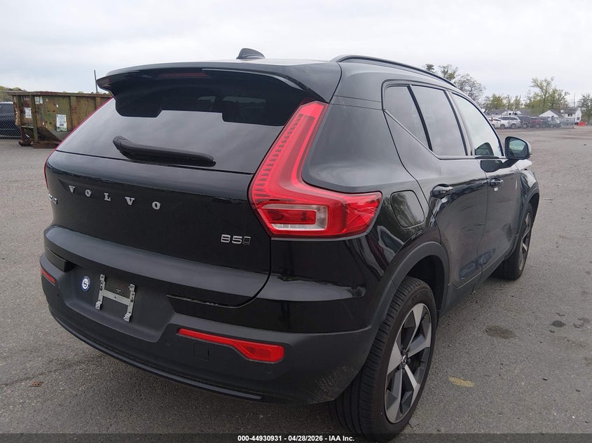 2024 Volvo Xc40 VIN YV4L12UK1R2311095 IAAI salvage auction — FRONT END, Salvage Title, sold $11,300 on 2026-10-05 (photo 4)