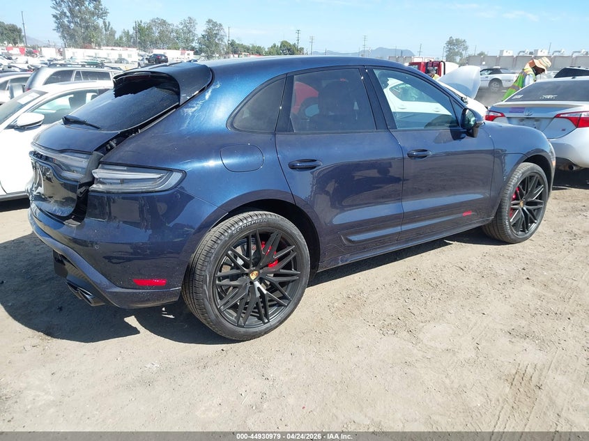 2022 Porsche Macan VIN WP1AF2A54NLB30313 IAAI salvage auction — REAR END, Salvage (California), sold $34,550 on 2026-08-03 (photo 4)