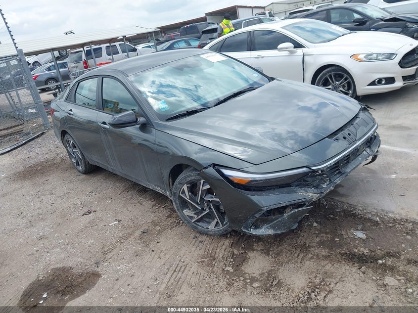 2025 Hyundai Elantra VIN KMHLM4DG6SU963475 IAAI salvage auction — FRONT END, Salvage Title, sold $5,300 on 2026-07-28 (photo 1)