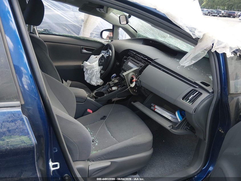 2011 Toyota Prius VIN JTDKN3DU9B0280173 IAAI salvage auction — BIO HAZARD, Bill Of Sale (Washington), sold $550 on 2026-07-15 (photo 5)