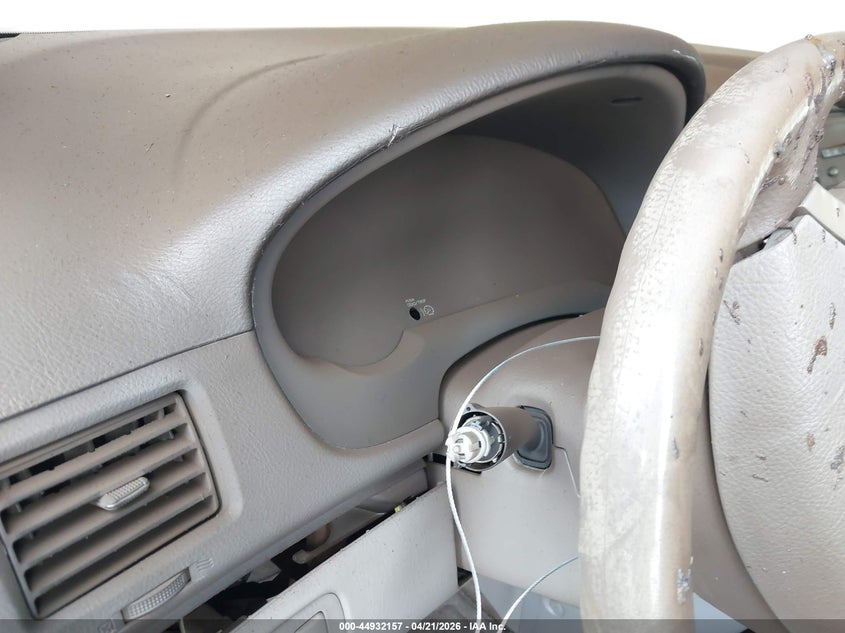 2006 Toyota Sienna VIN 5TDZA23C86S437353 IAAI salvage auction — INTERIOR BURN, Non-Repairable (California), sold $600 on 2026-07-23 (photo 7)