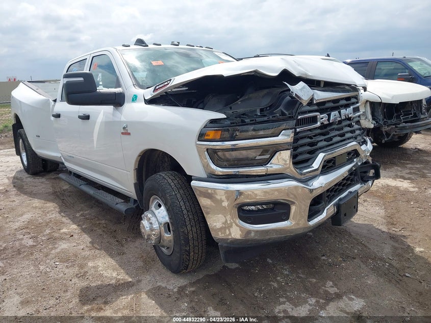 2026 Ram 3500 VIN 3C63RRGL2TG194593 — IAAI salvage auction photo