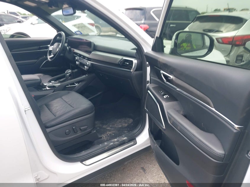 2023 Kia Telluride VIN 5XYP5DGC8PG409505 IAAI salvage auction — LEFT SIDE, Original (Texas), sold $11,175 on 2026-07-15 (photo 5)