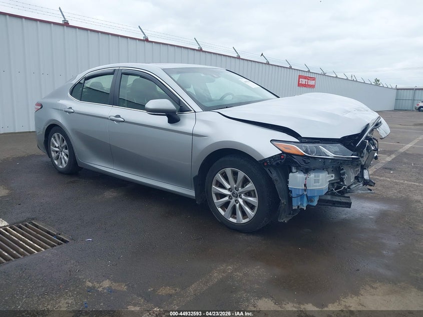 2018 Toyota Camry VIN JTNB11HK3J3049240 IAAI salvage auction — FRONT END, Salvage (Oregon), sold $3,150 on 2026-07-14 (photo 1)