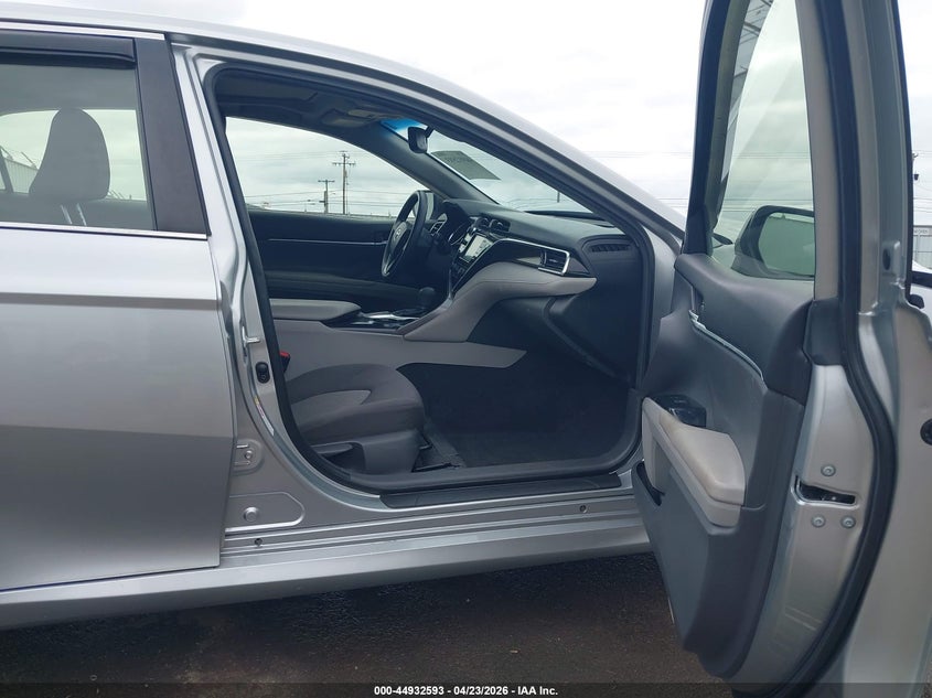 2018 Toyota Camry VIN JTNB11HK3J3049240 IAAI salvage auction — FRONT END, Salvage (Oregon), sold $3,150 on 2026-07-14 (photo 5)