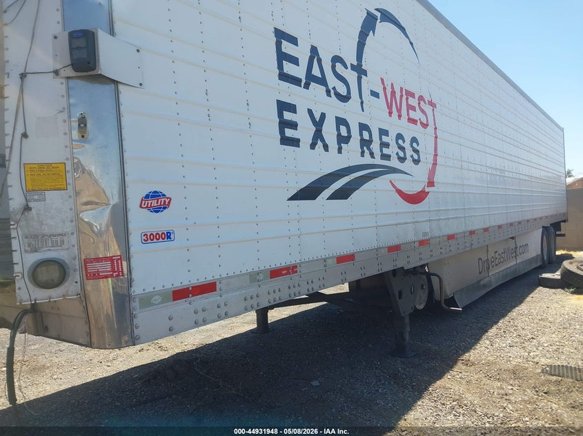 2017 Utility trailer mfg Unknown VIN 1UYVS2538H6000417 IAAI salvage auction — FRONT END, Wait Title, sold $3,350 on 2026-09-02 (photo 4)