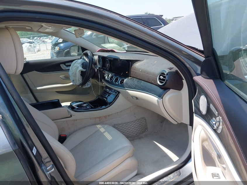 2017 Mercedes-benz E-klasse VIN WDDZF4JB7HA076033 IAAI salvage auction — FRONT END, Salvage (California), sold $1,300 on 2026-07-24 (photo 5)