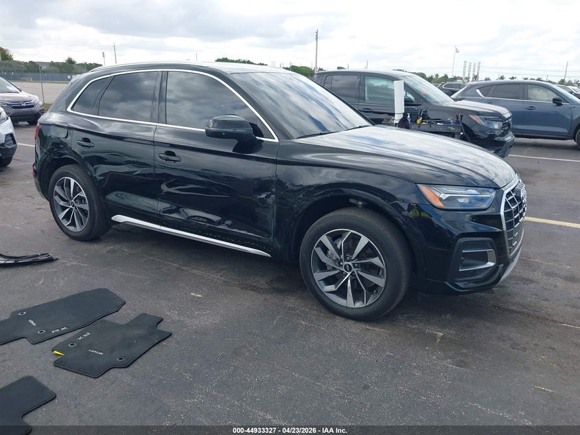 2021 Audi Q5 VIN WA1BAAFYXM2082414 IAAI salvage auction — RIGHT SIDE, Salvage Title, sold $10,200 on 2026-07-23 (photo 1)