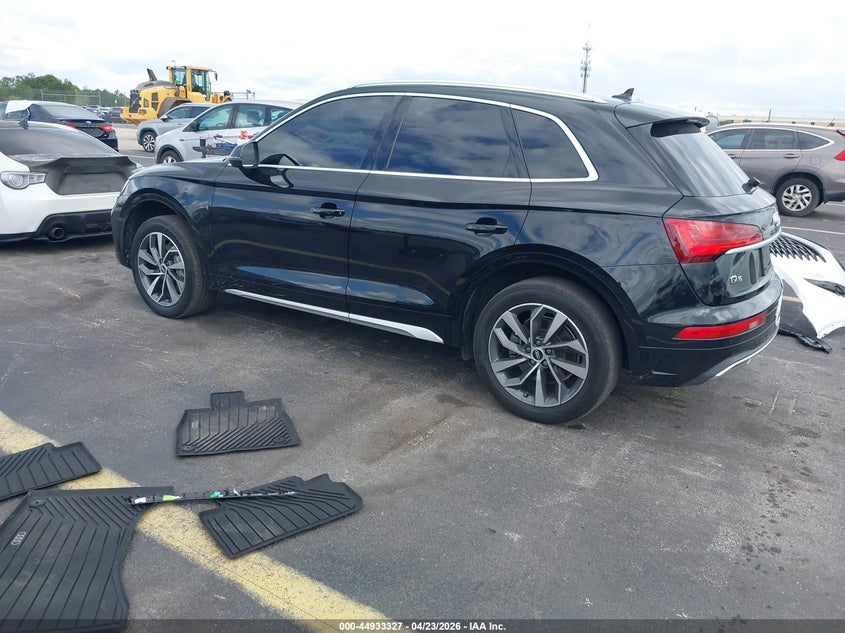 2021 Audi Q5 VIN WA1BAAFYXM2082414 IAAI salvage auction — RIGHT SIDE, Salvage Title, sold $10,200 on 2026-07-23 (photo 3)
