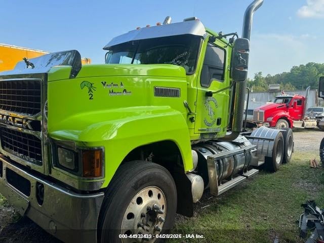 2022 Mack Pinnacle VIN 1M1PN4GY6NM009188 IAAI salvage auction — FRONT END, Salvage (Alabama), sold $11,600 on 2026-08-19 (photo 2)