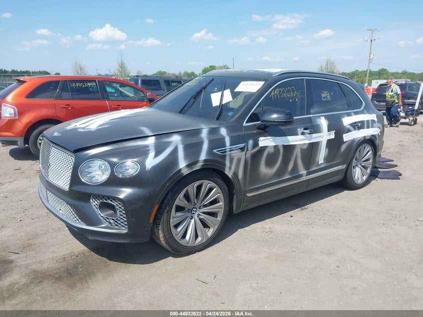 2021 Bentley Bentayga VIN SJAAM2ZV9MC033751 IAAI salvage auction — VANDALISM, Salvage - Greater Than 75% (Maryland), sold $46,750 on 2026-07-30 (photo 2)