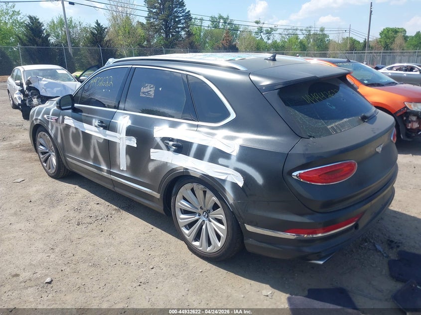 2021 Bentley Bentayga VIN SJAAM2ZV9MC033751 IAAI salvage auction — VANDALISM, Salvage - Greater Than 75% (Maryland), sold $46,750 on 2026-07-30 (photo 3)