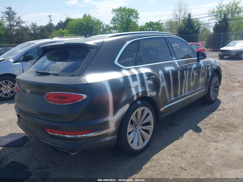2021 Bentley Bentayga VIN SJAAM2ZV9MC033751 IAAI salvage auction — VANDALISM, Salvage - Greater Than 75% (Maryland), sold $46,750 on 2026-07-30 (photo 4)