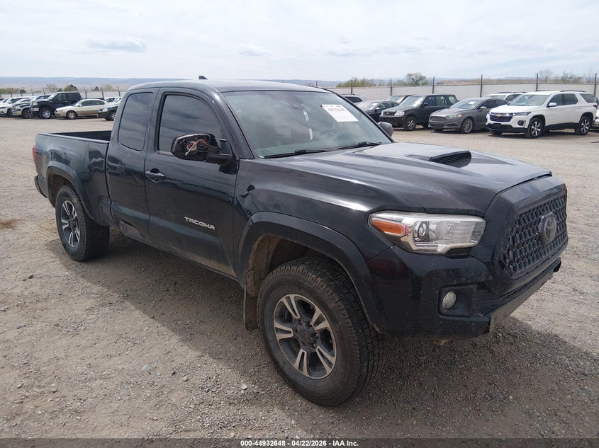 2018 Toyota Tacoma VIN 5TFSZ5AN4JX160932 IAAI salvage auction — LEFT SIDE, Salvage (Connecticut), sold $5,600 on 2026-07-22 (photo 1)