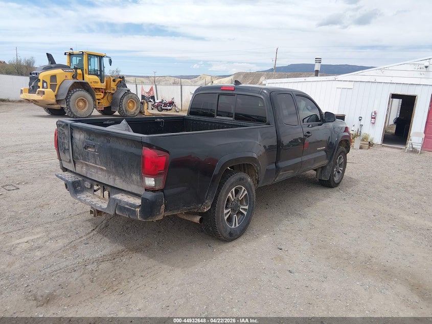 2018 Toyota Tacoma VIN 5TFSZ5AN4JX160932 IAAI salvage auction — LEFT SIDE, Salvage (Connecticut), sold $5,600 on 2026-07-22 (photo 4)