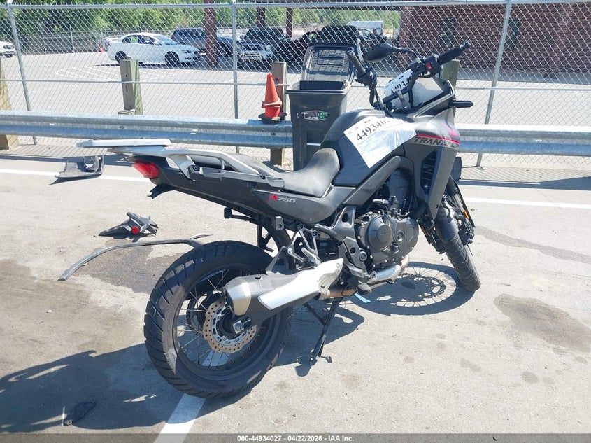 2024 Honda Xl VIN JH2RD1614RK101813 IAAI salvage auction — LEFT & RIGHT, Salvage (North Carolina), sold $2,650 on 2026-07-15 (photo 4)