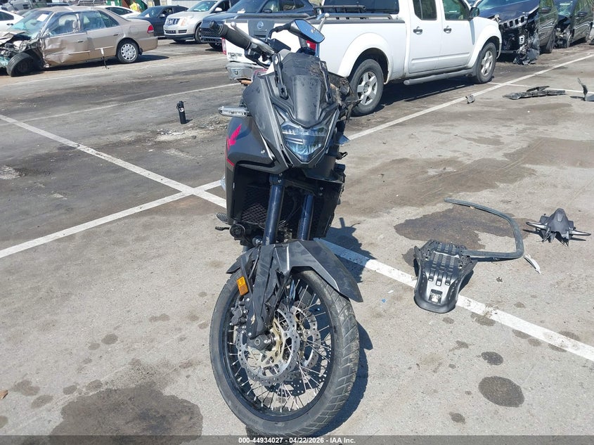 2024 Honda Xl VIN JH2RD1614RK101813 IAAI salvage auction — LEFT & RIGHT, Salvage (North Carolina), sold $2,650 on 2026-07-15 (photo 5)