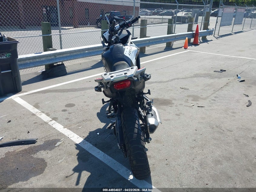 2024 Honda Xl VIN JH2RD1614RK101813 IAAI salvage auction — LEFT & RIGHT, Salvage (North Carolina), sold $2,650 on 2026-07-15 (photo 6)